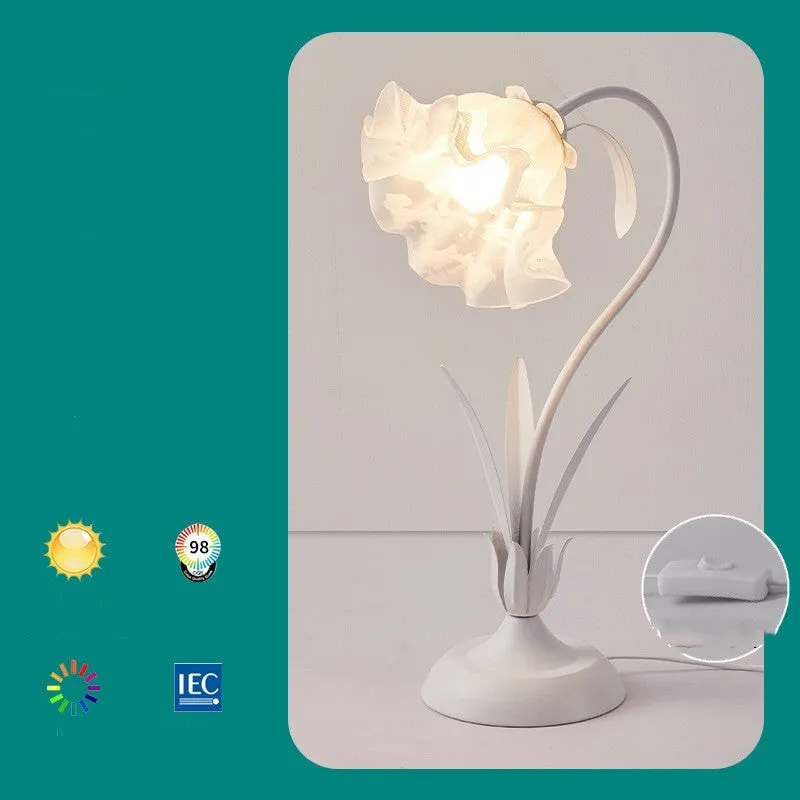 Creative lily of the valley acrylic desk lamp in green, 51x35x15cm, with push-button switch