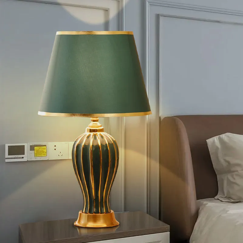 Ceramic table lamp in simple modern style with green diamond pattern and gold edge, bedside lighting use