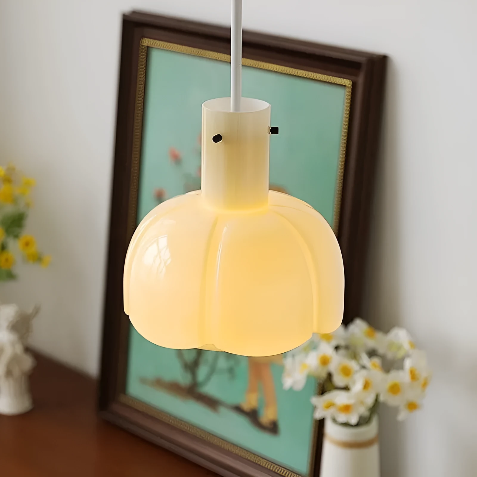 Retro glass flower bud hanging pendant light in caramel colour for bedroom or dining room
