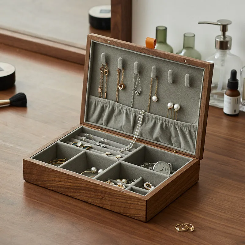 Large capacity household walnut jewellery box in retro style for storing necklaces rings earrings and bracelets