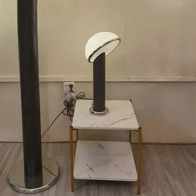 Modern minimalist metal desk lamp 220x600mm on a desk