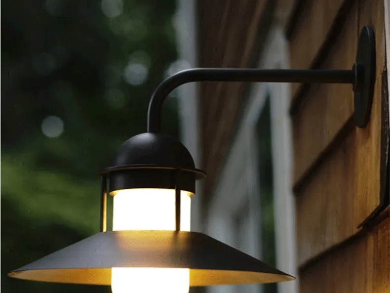 Minimalist retro outdoor waterproof wall lamp in black with 318mm dimensions for exterior use