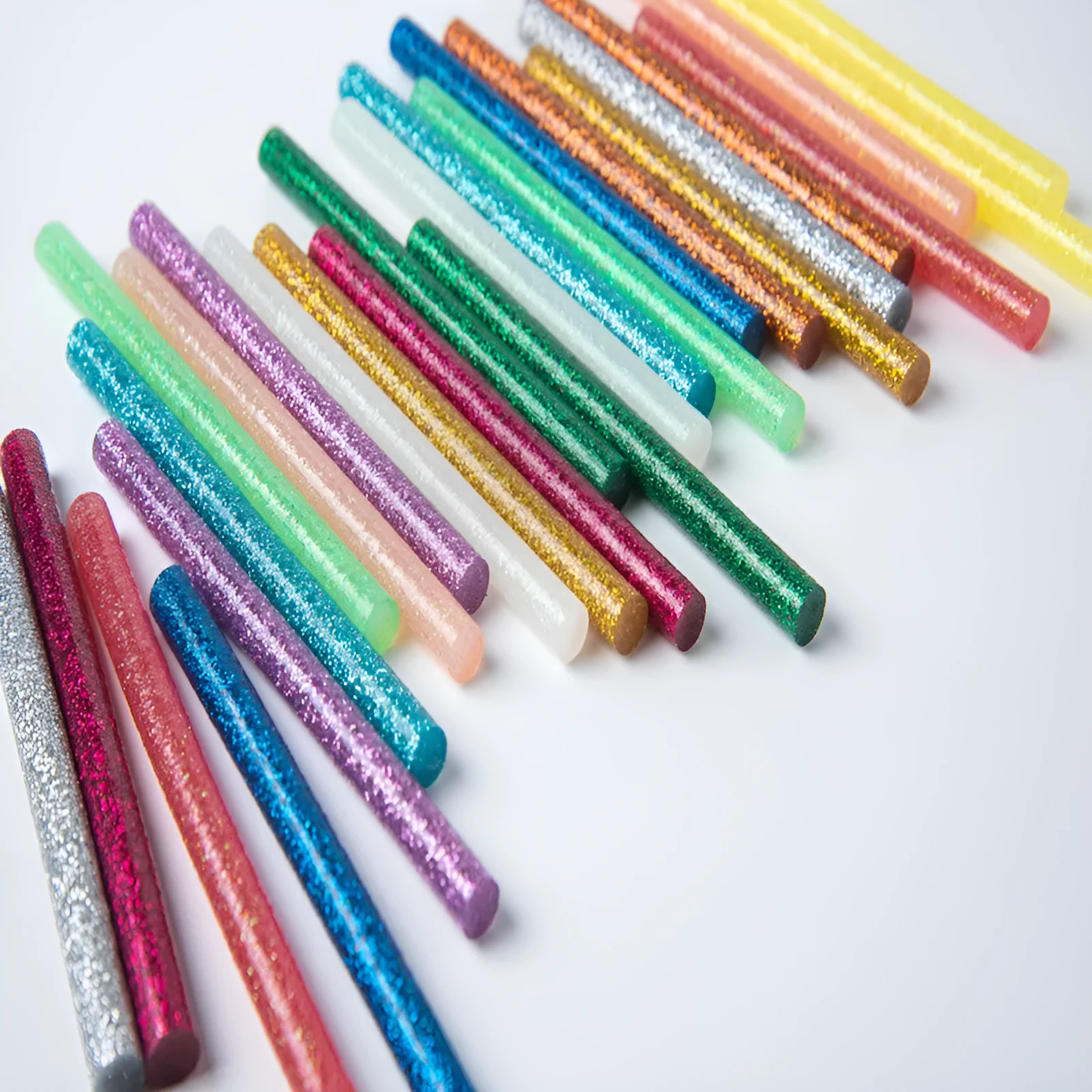 Flash mixed luminous hot melt glue sticks with gold leaf particles, 10 pack, 7mm and 11mm diameter options