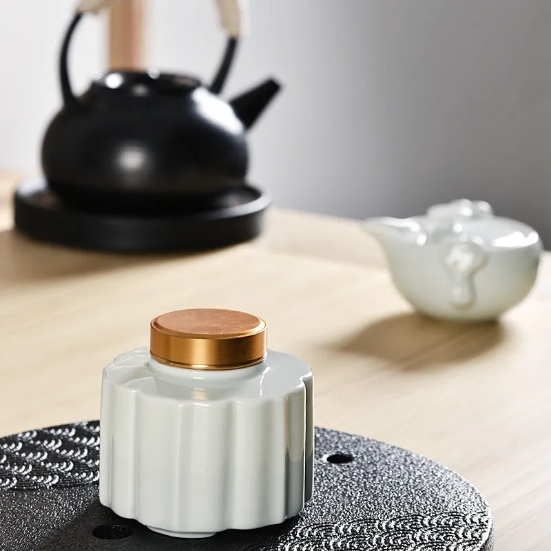 Ceramic tea pot storage tank with lotus leaf kiln transmutation glaze in celadon colour