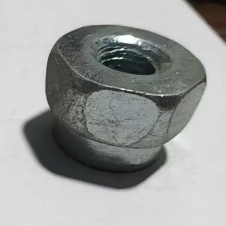 Aluminium screw mower head for brush cutter attachment with visible thread.