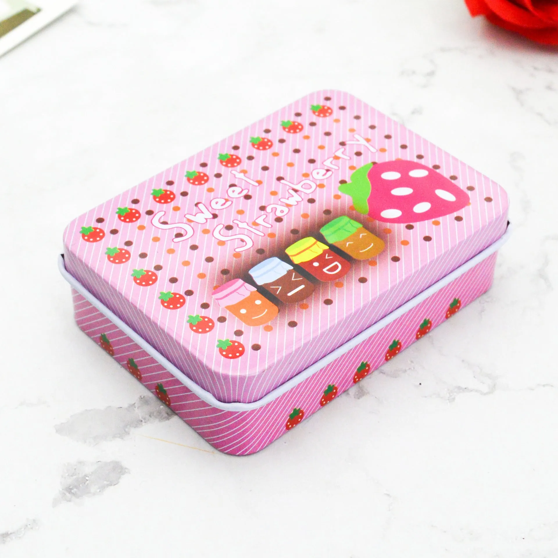 Square tinplate storage box with dimensions 90x65x25mm, available in multiple colours for jewellery and stickers
