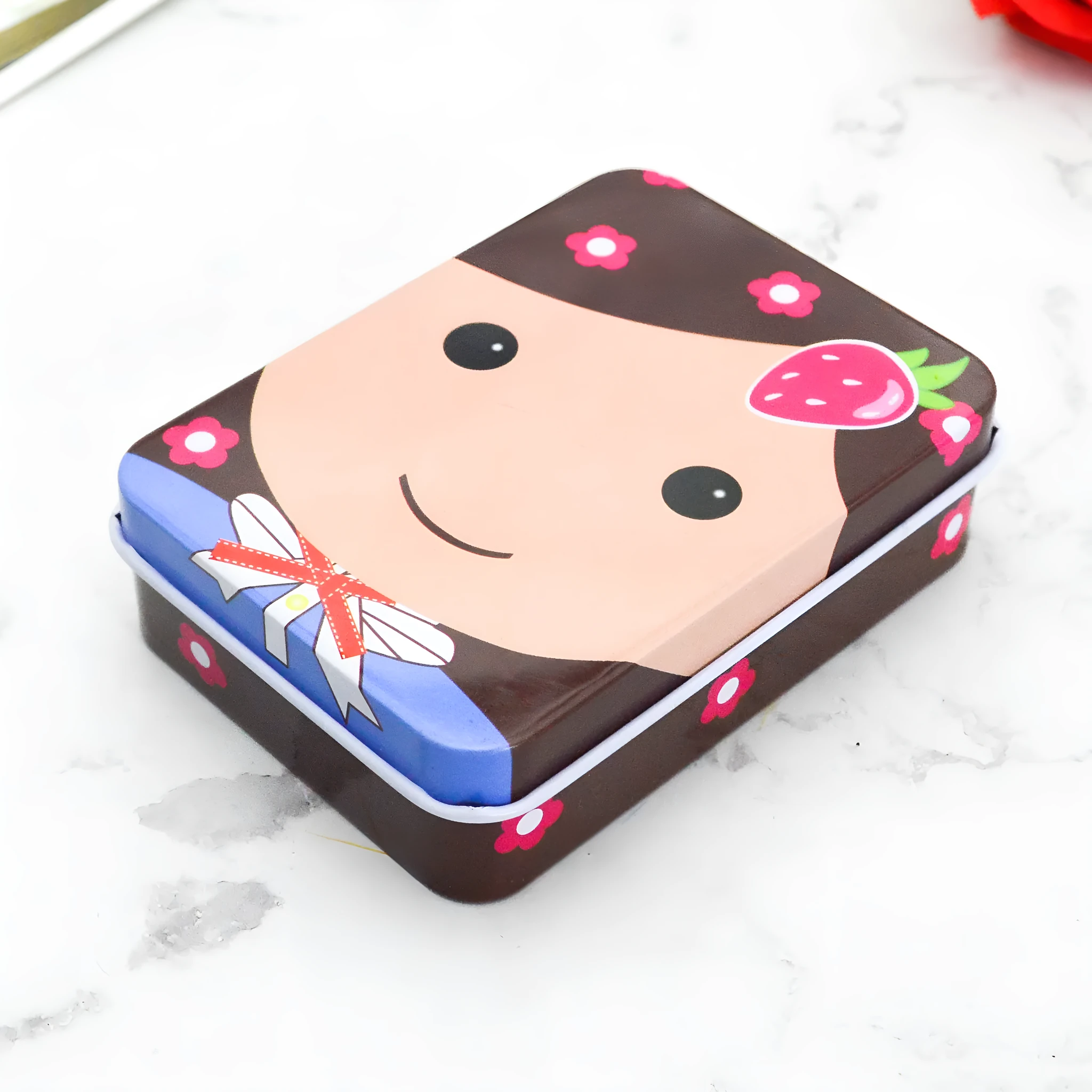 Square tinplate storage box with dimensions 90x65x25mm, available in multiple colours for jewellery and stickers