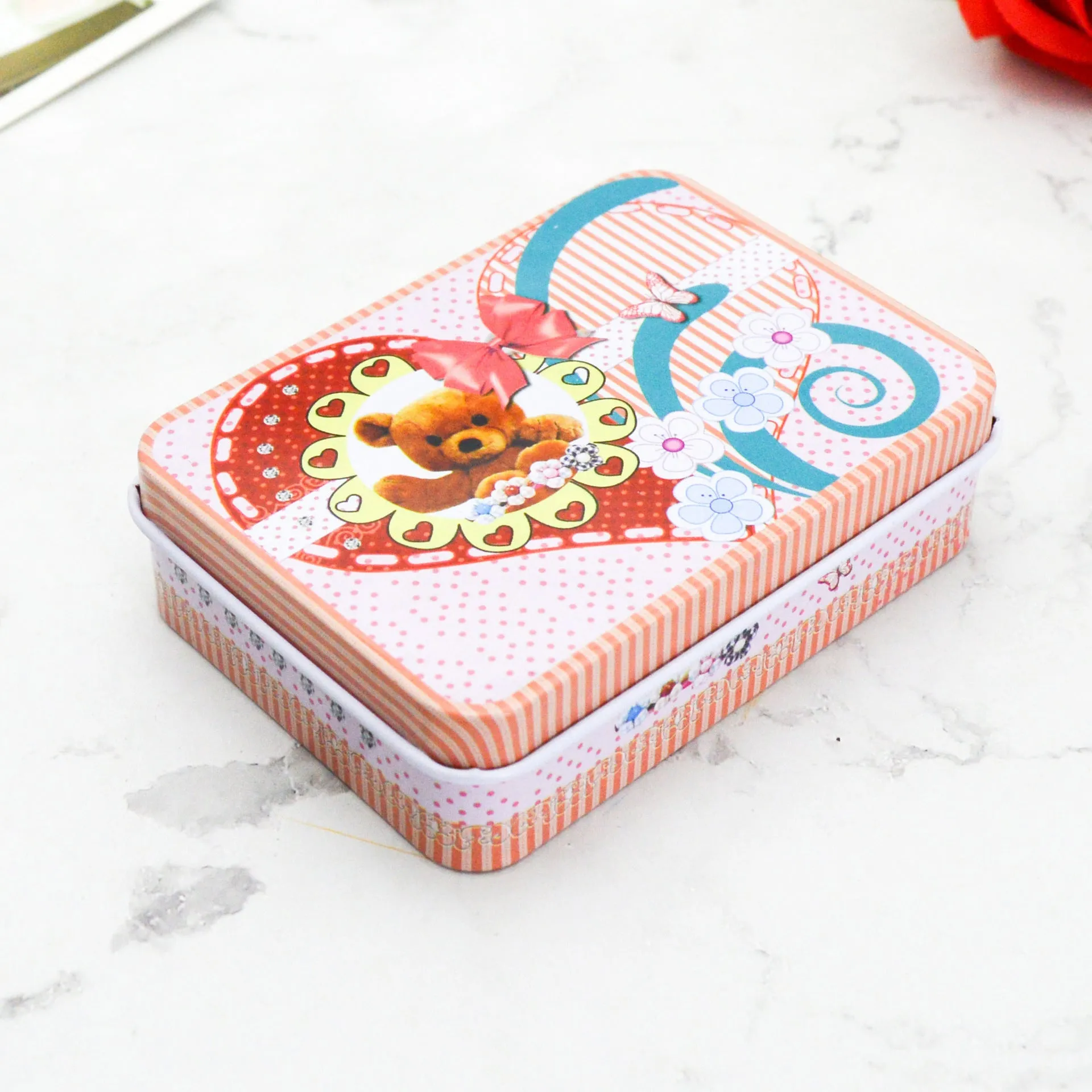Square tinplate storage box with dimensions 90x65x25mm, available in multiple colours for jewellery and stickers