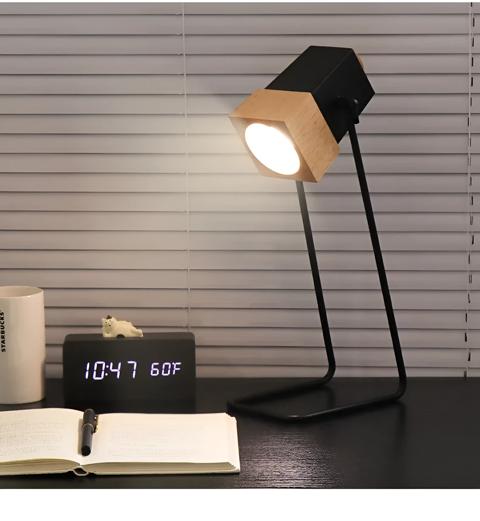 Anti-myopia charging desk lamp with LED light, rubber wood and iron art construction