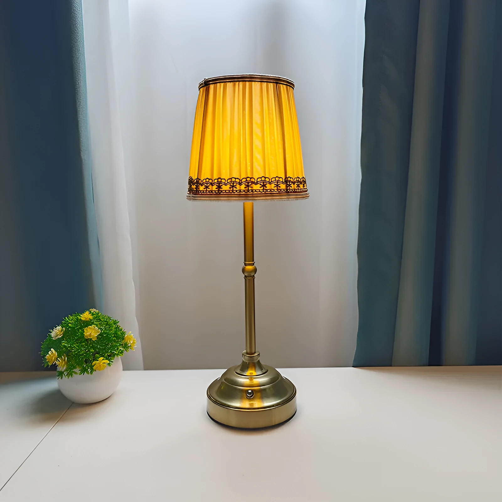 Nordic modern simple LED night lamp 14x40cm golden colour built-in battery