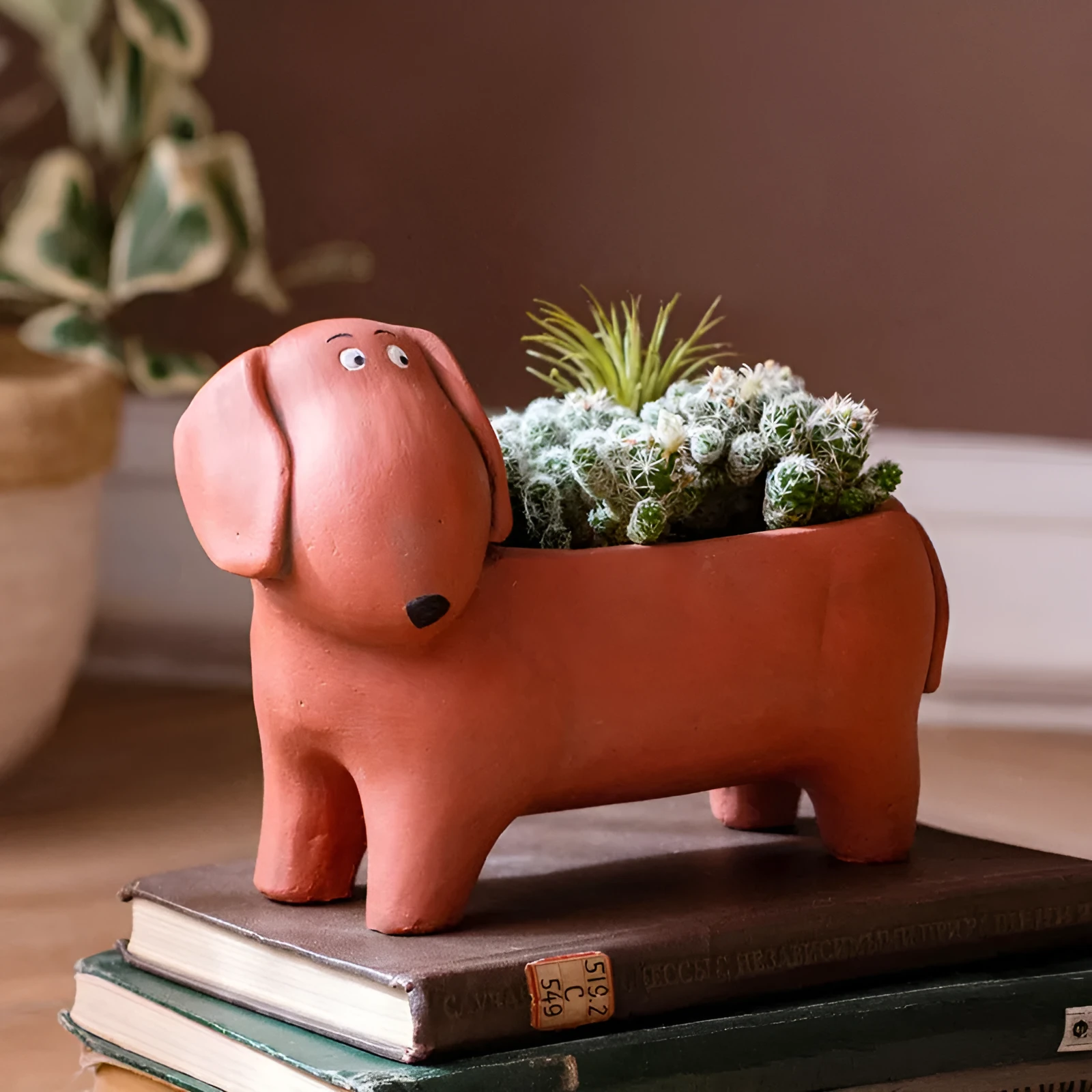 Cement sausage dog flower pot medium floor planter 15x20.5x10cm with drainage hole