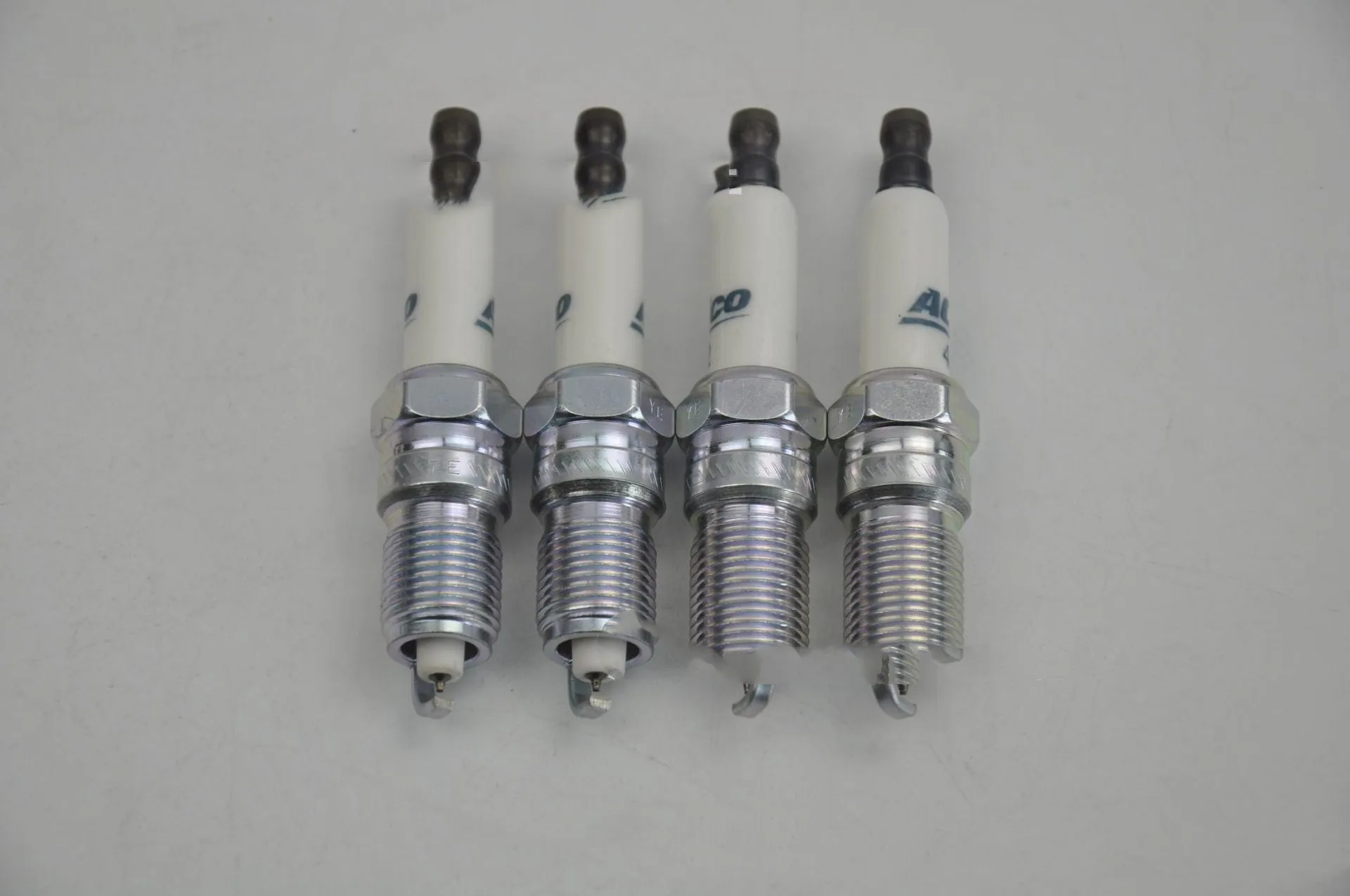Iridium gold spark plug 41-962 with electrode for Buick Chevrolet Hummer replacement