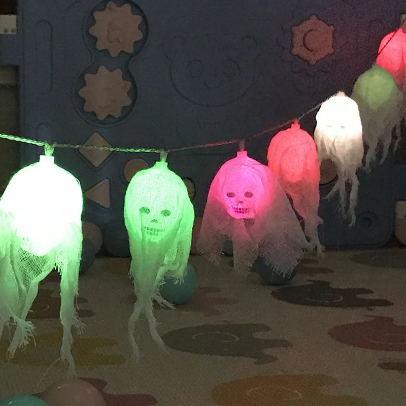 LED Halloween string lights with ghost head and yarn decoration, 10 lights on a 2.5-metre wire, dimmable with IP44 rating
