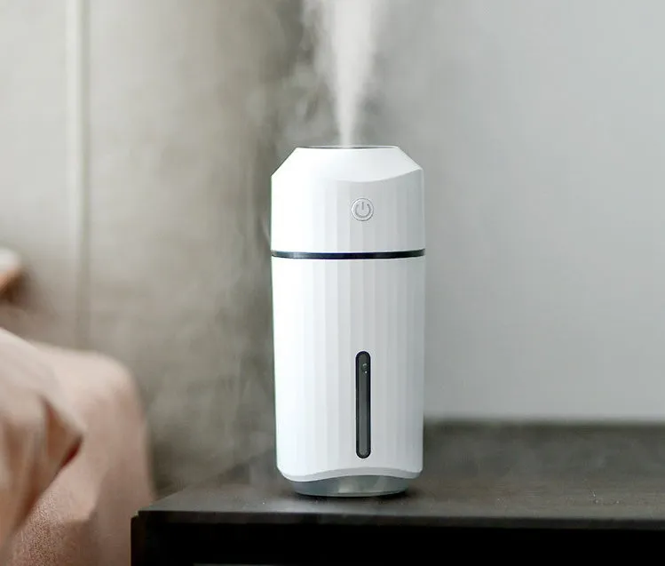Mini car humidifier white columnar shape with USB cable 320mL