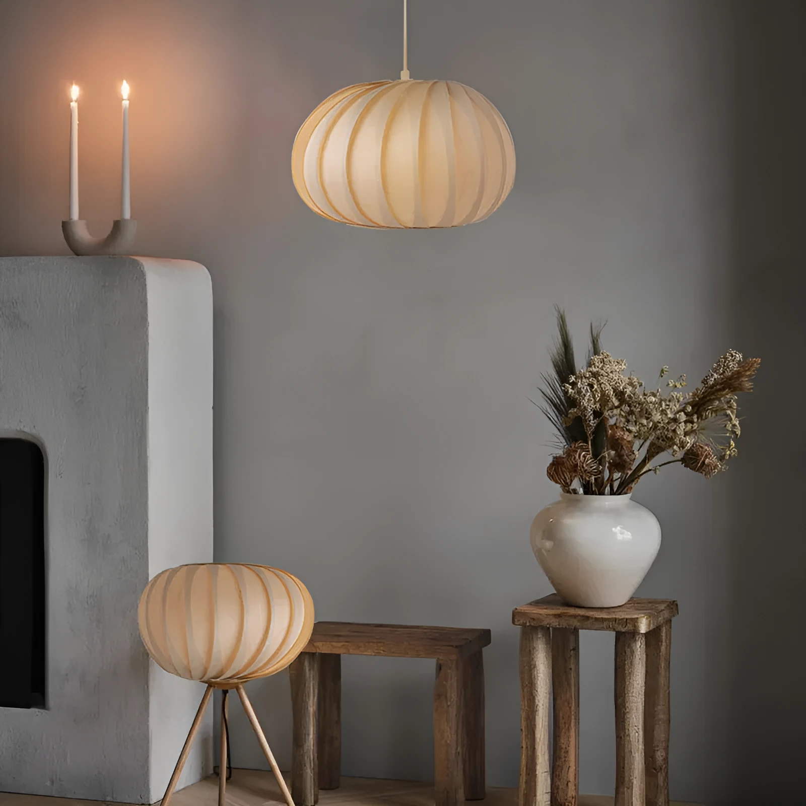 Japanese creative pumpkin lantern chandelier with wooden body, diameter 27 cm, height 17 cm