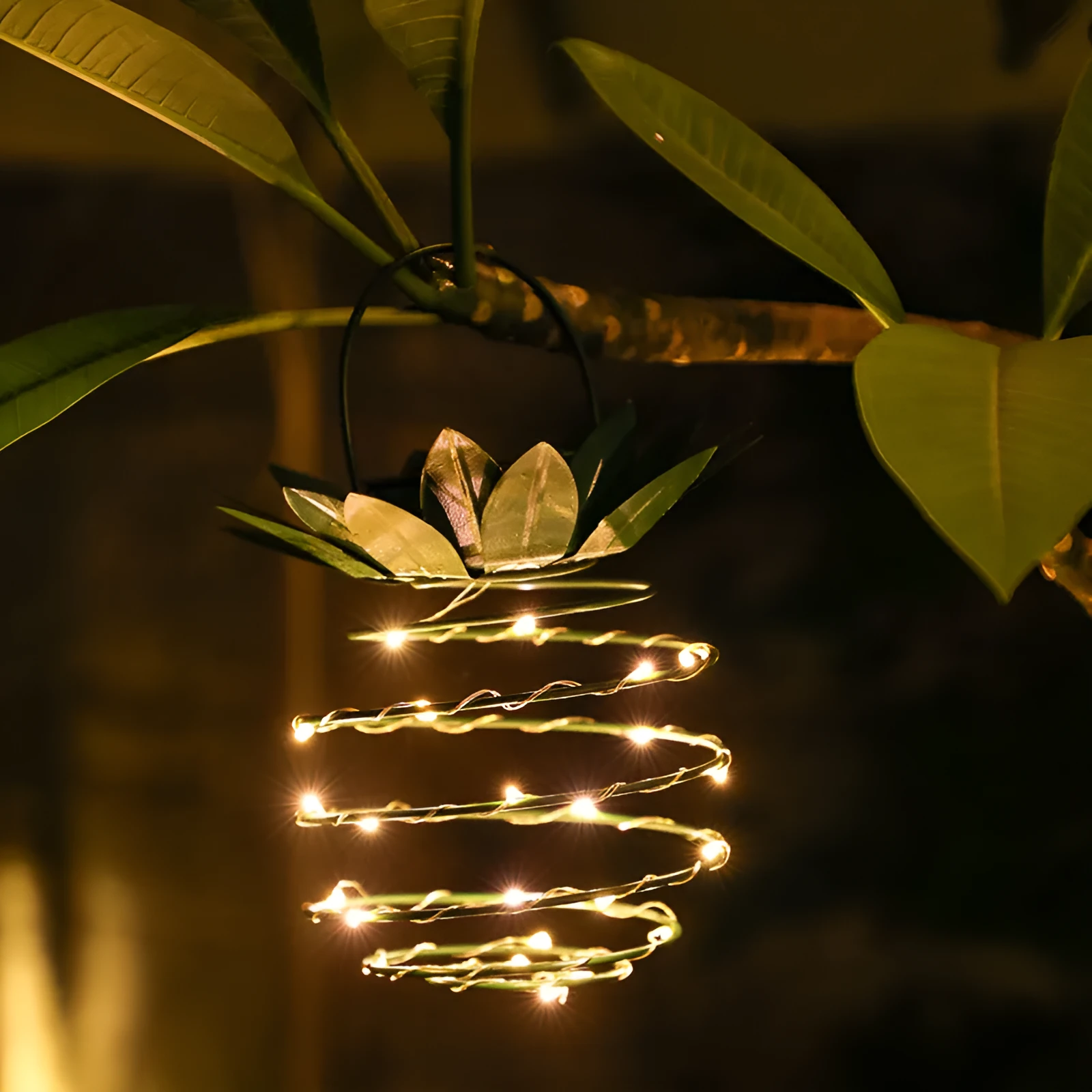 Outdoor solar garden sensor light pineapple shaped LED lamp with IP55 waterproof rating for pathway and patio decoration