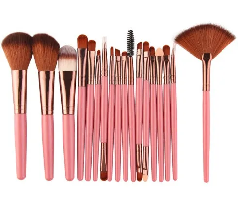 MAANGE 18-piece makeup brush and tool set with fan brushes laid out.