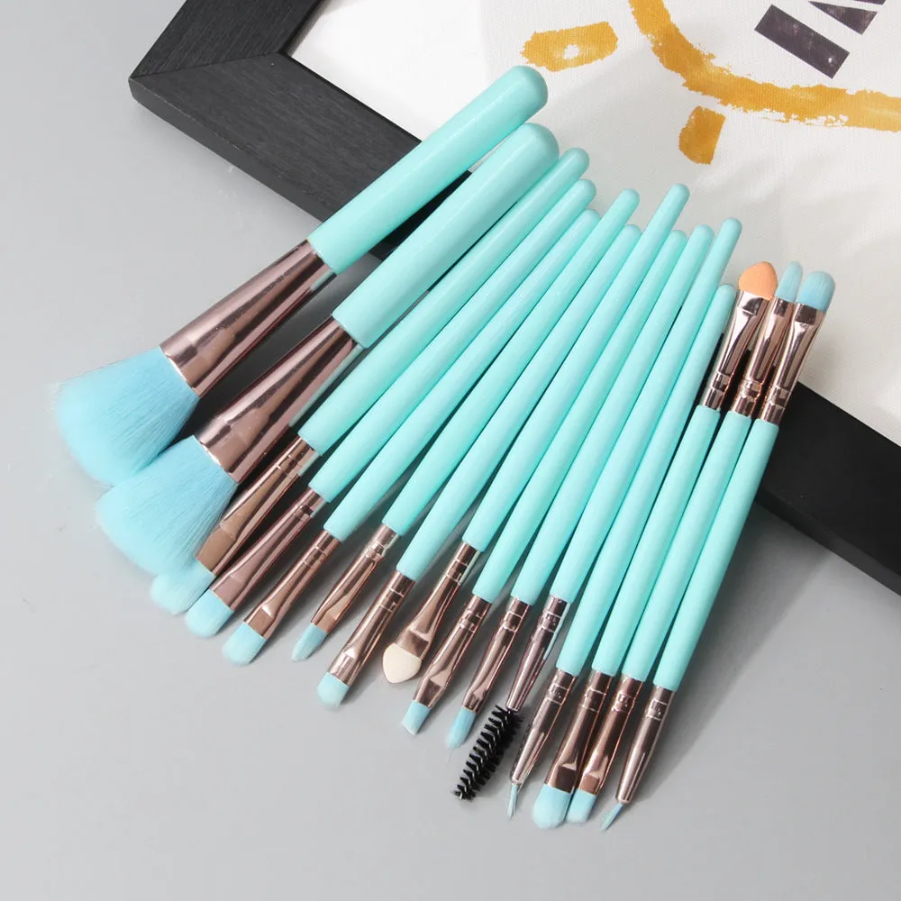 MAANGE 18-piece makeup brush and tool set with fan brushes laid out.