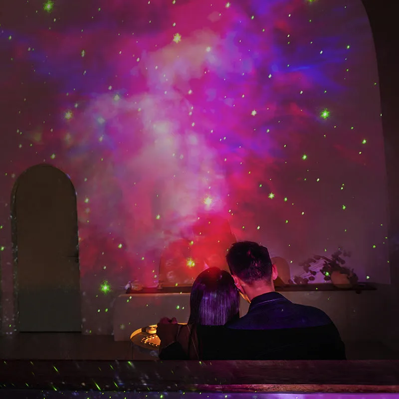 Small astronaut-shaped night light projecting starry laser atmosphere with white light, PVC shade, USB powered