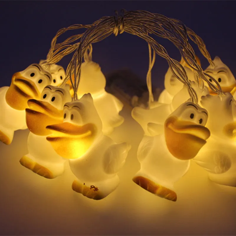 Vinyl animal LED light string 1.8m with 10 battery-operated animal pendant lights on a white background
