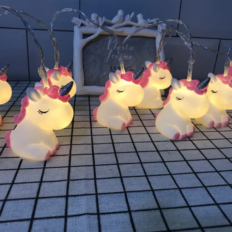 Vinyl animal LED light string 1.8m with 10 battery-operated animal pendant lights on a white background