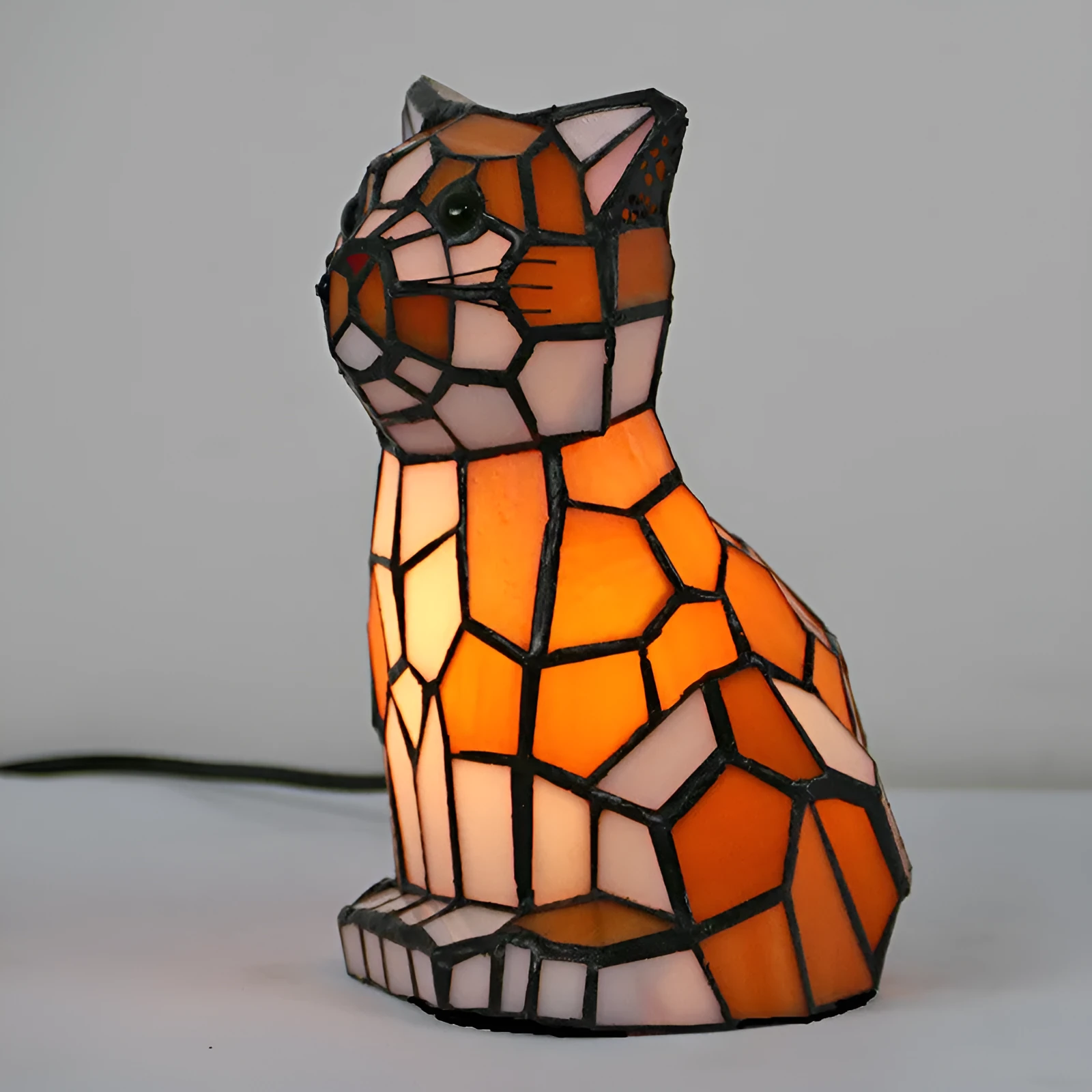 Creative animal table lamp with Tiffany stained glass shade, width 12.5cm height 17.8cm, for bedroom or study