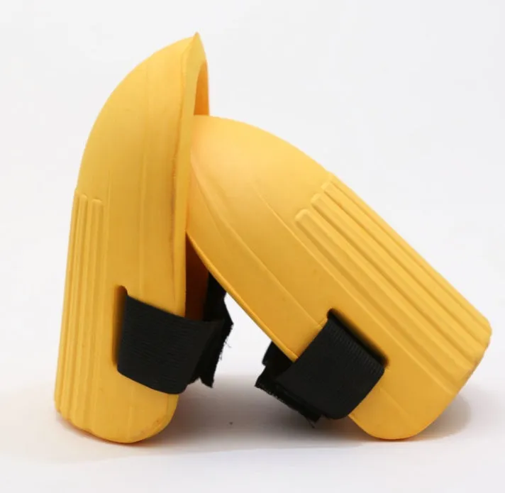 EVA knee pads in five colours showing 19cm length and 15cm width dimensions