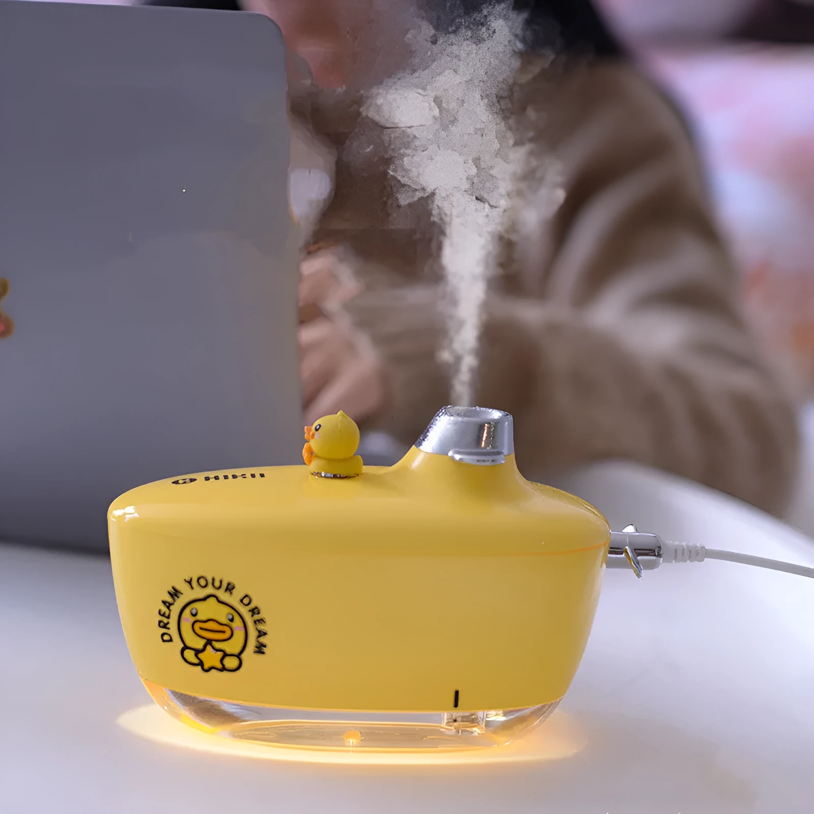 USB mini portable air purifying humidifier in green with nano atomization mist