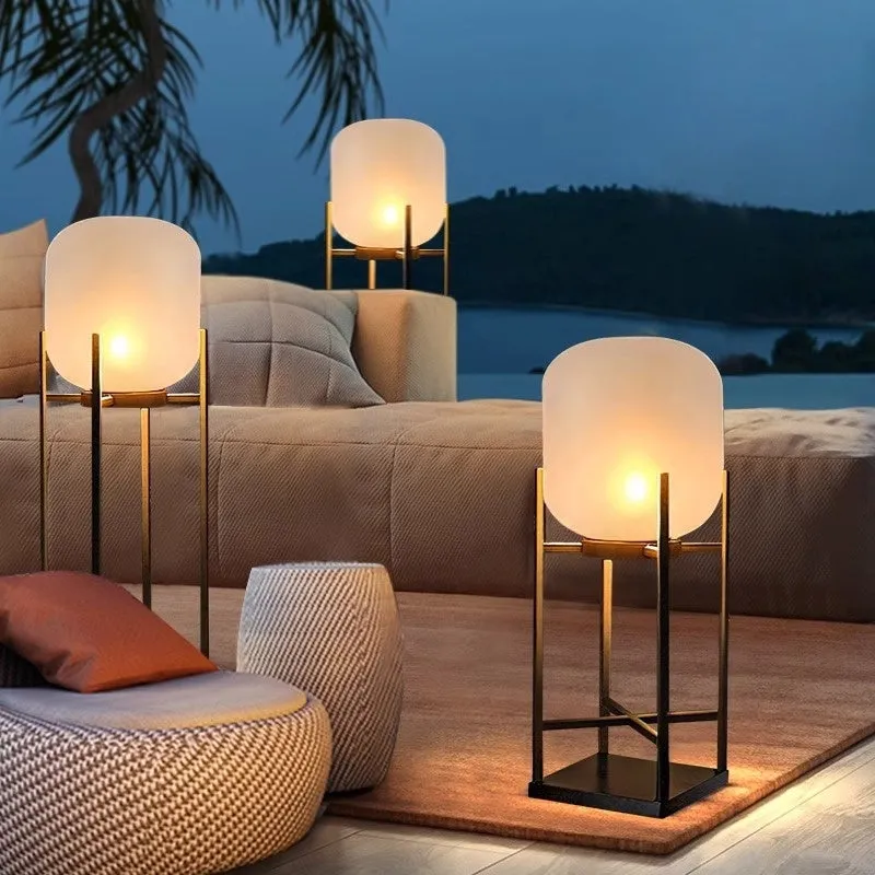 Simple solar outdoor courtyard landscape lamp in stainless steel, 48cm height, IP55 rated, with solar panel on top