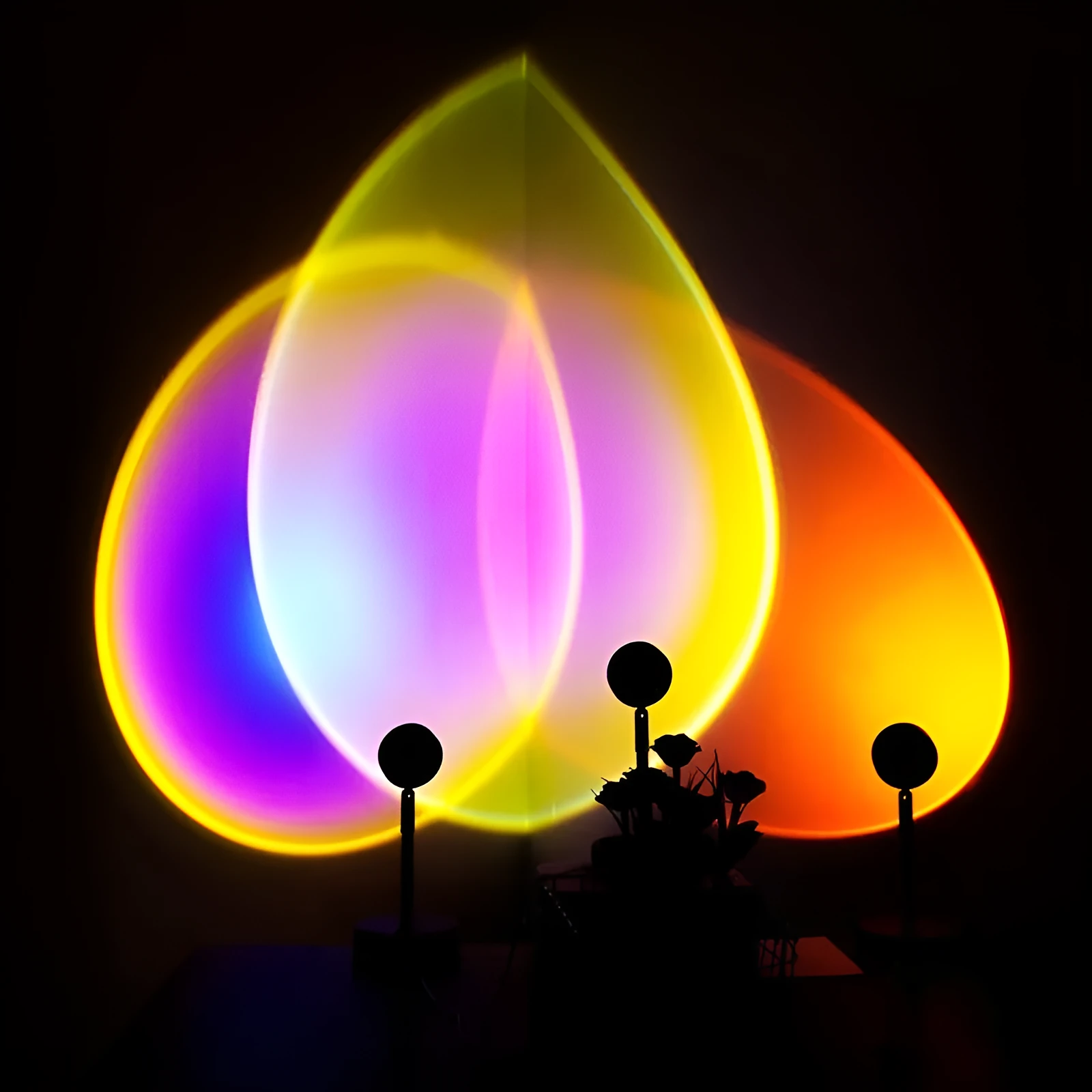 Sunset red USB floor lamp in modern simplicity style, 12.5 x 27 cm, with RGB colour options on a desk.