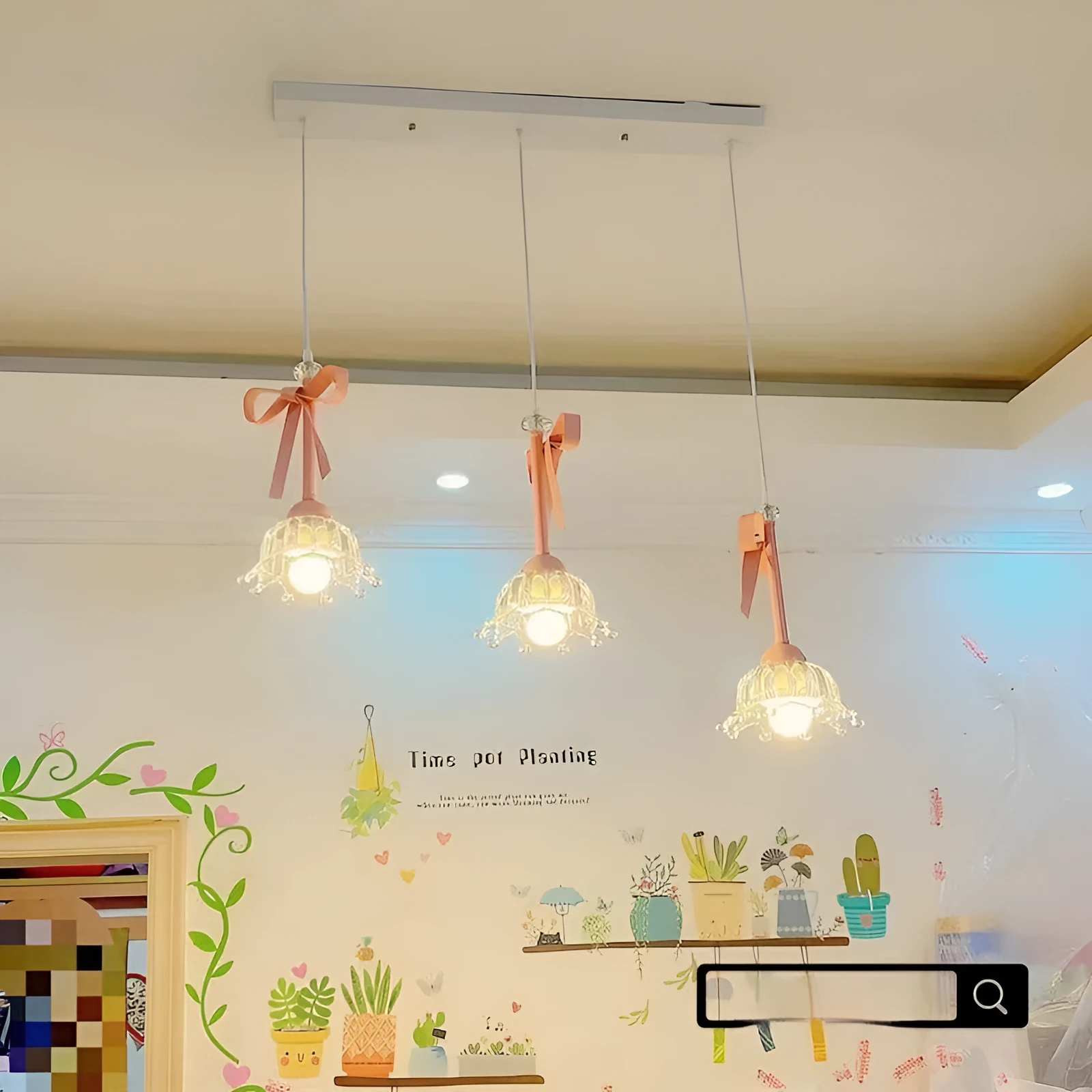 Bow-shaped small pendant lamp in cream style with crown finish, suitable for dining room or bedroom ceiling installation