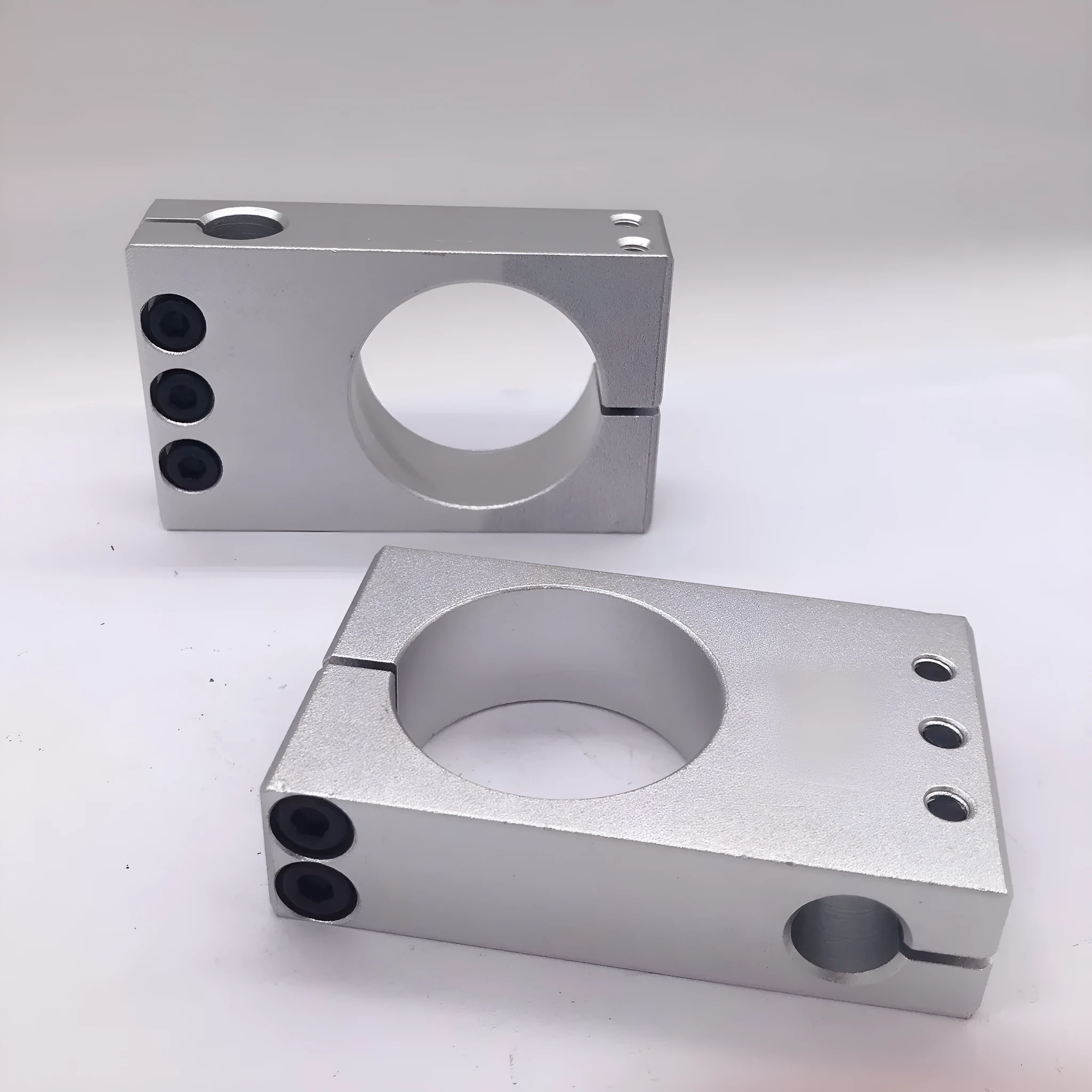 Aluminium alloy cross clamp fixing clip with same diameter aperture in cuboid shape