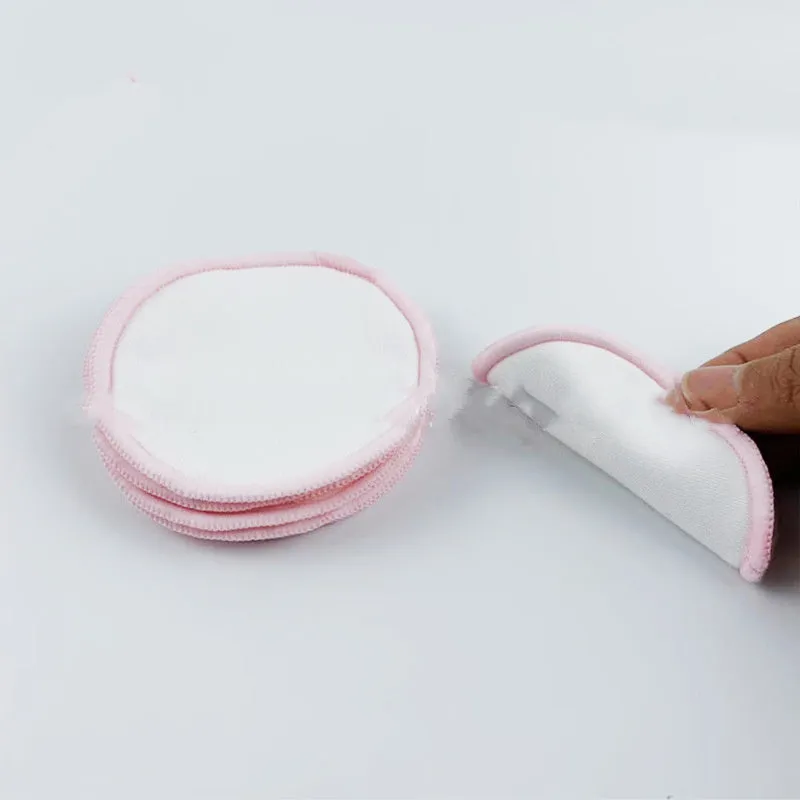 Velvet makeup remover pads in light blue and pink colours with cotton mesh storage bag