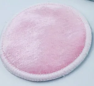 Velvet makeup remover pads in light blue and pink colours with cotton mesh storage bag
