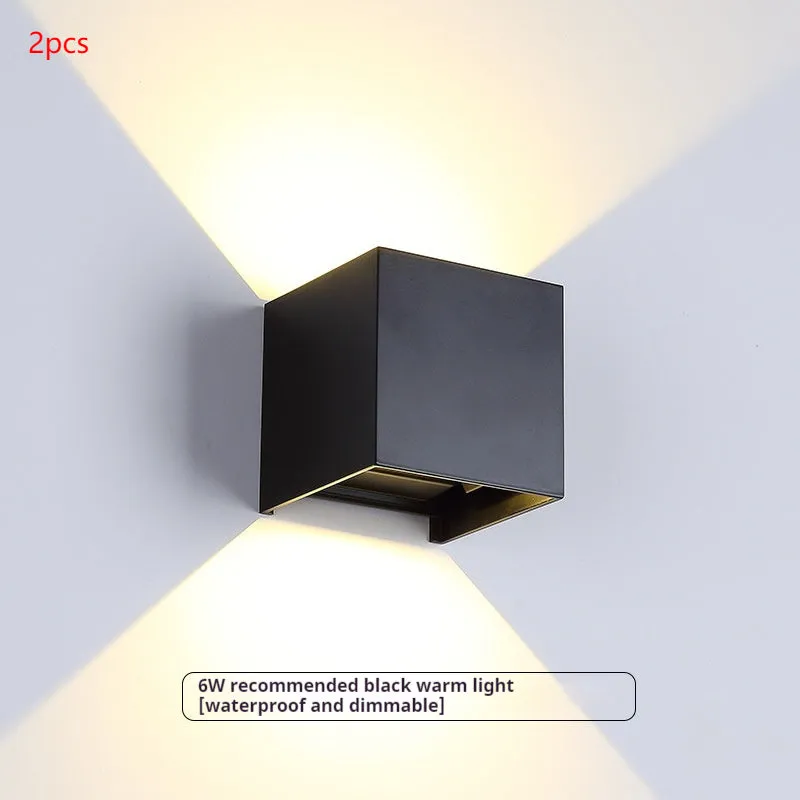 Black outdoor waterproof wall lamp with aluminium body and warm 6W LED light