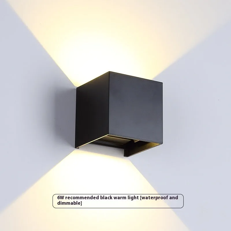 Black outdoor waterproof wall lamp with aluminium body and warm 6W LED light