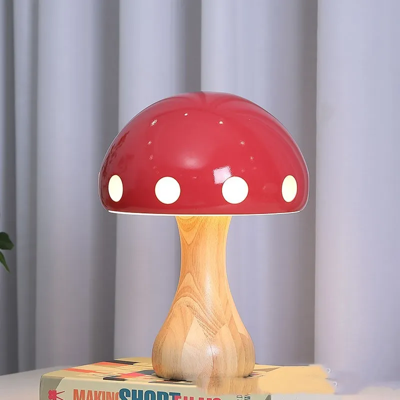Cream-coloured vintage desk lamp on a bedside table, 21cm diameter, 30cm height