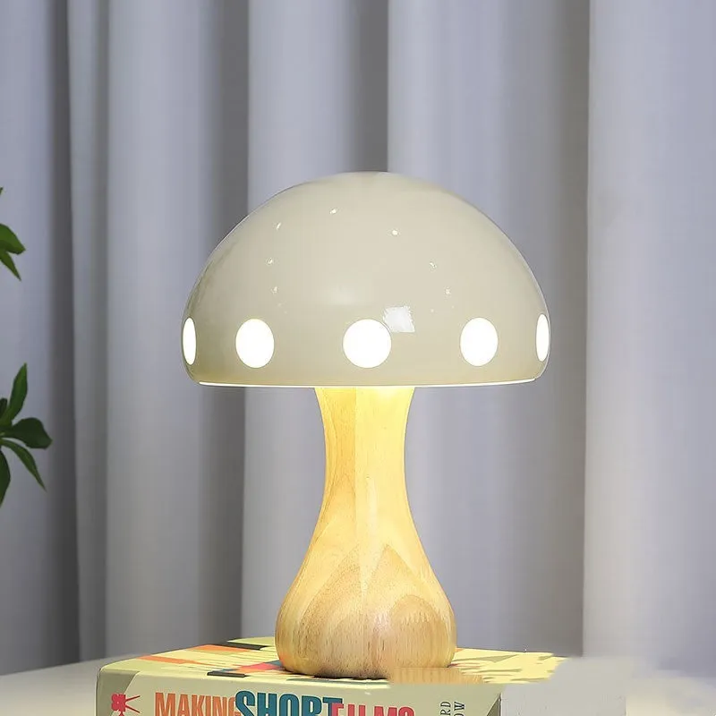 Cream-coloured vintage desk lamp on a bedside table, 21cm diameter, 30cm height