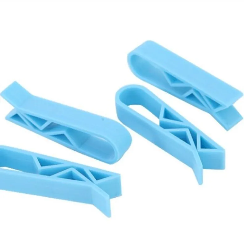 PP plastic garbage bag fixing clip for side-mounted attachment to trash cans