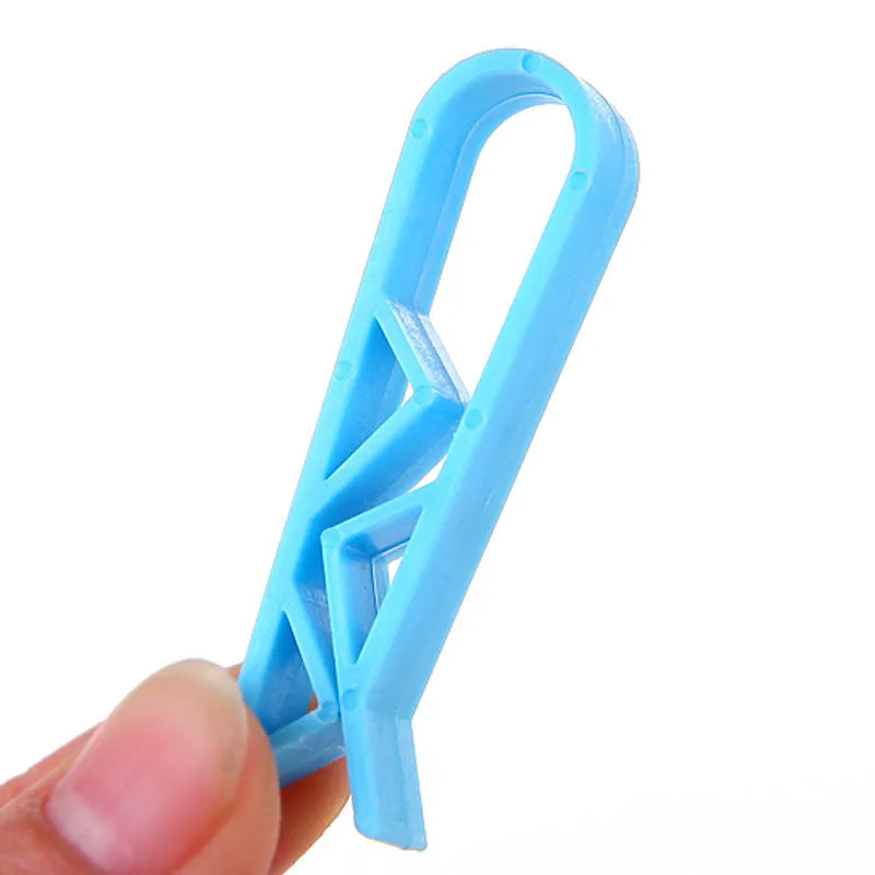 PP plastic garbage bag fixing clip for side-mounted attachment to trash cans