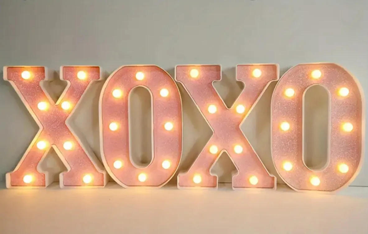 22cm plastic letter-shaped night light with battery power for party decoration