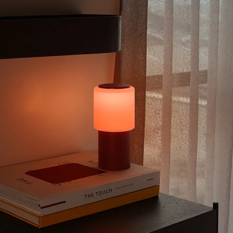 Home Leisure plastic bedside lamp in light luxury silver with USB cable, 95x95x192mm
