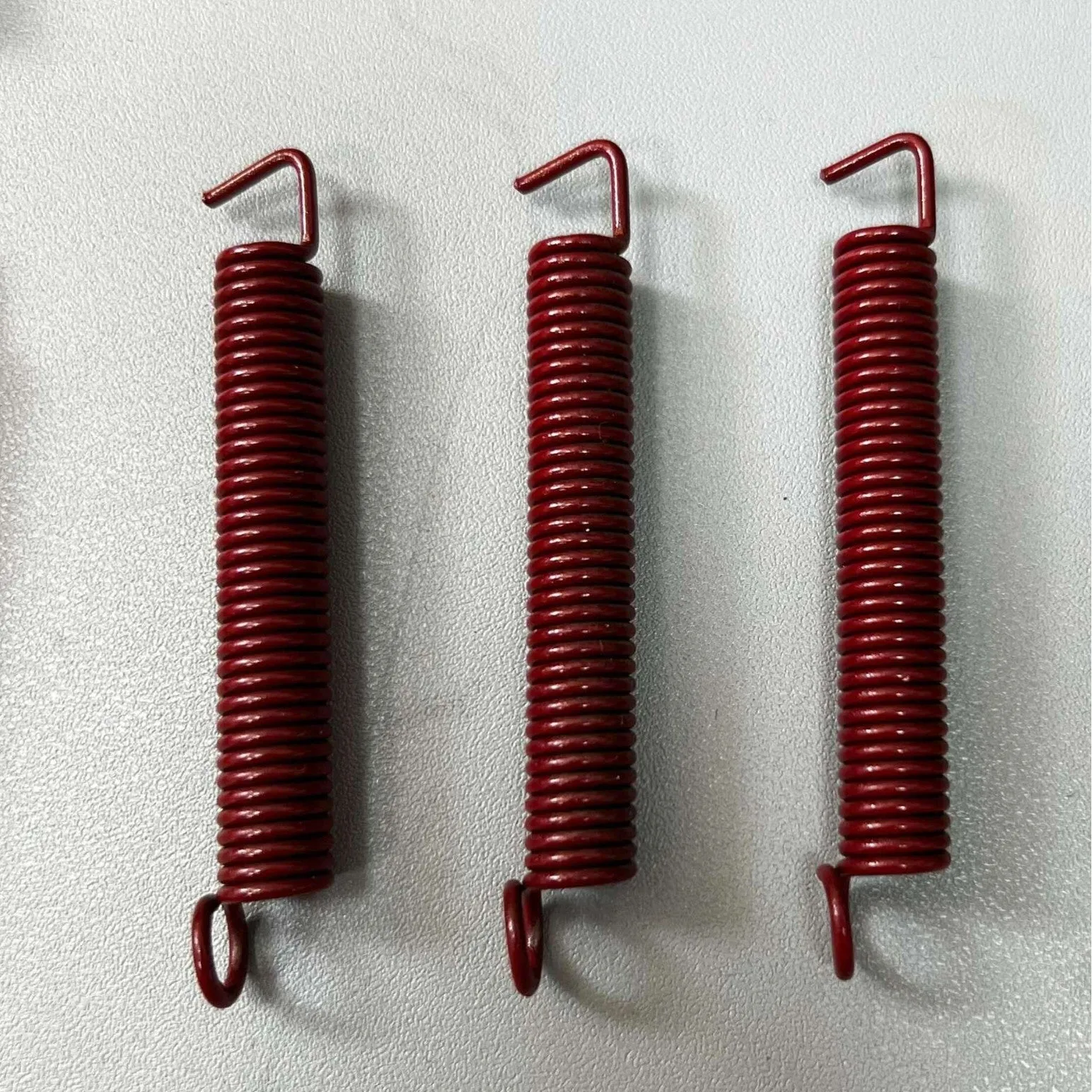 Electric guitar tremolo bridge springs in black red blue yellow and colourful for Stratocaster style guitars