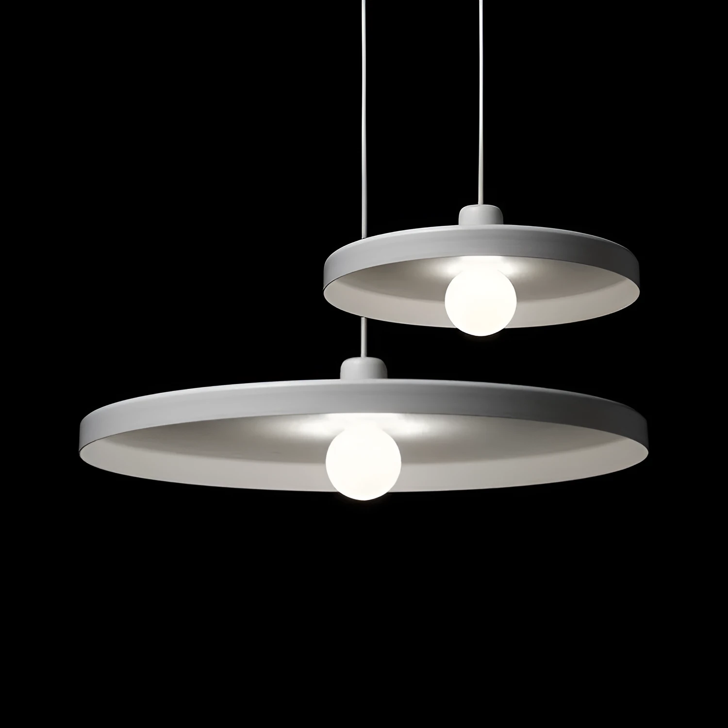 Aluminium alloy coffee shop chandelier in black or white with three diameter size options