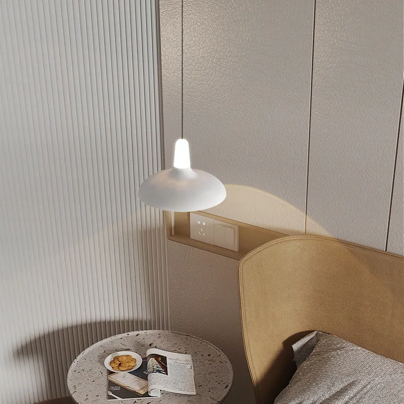 Adjustable Nordic pendant light in moon white or obsidian black with lifting mechanism