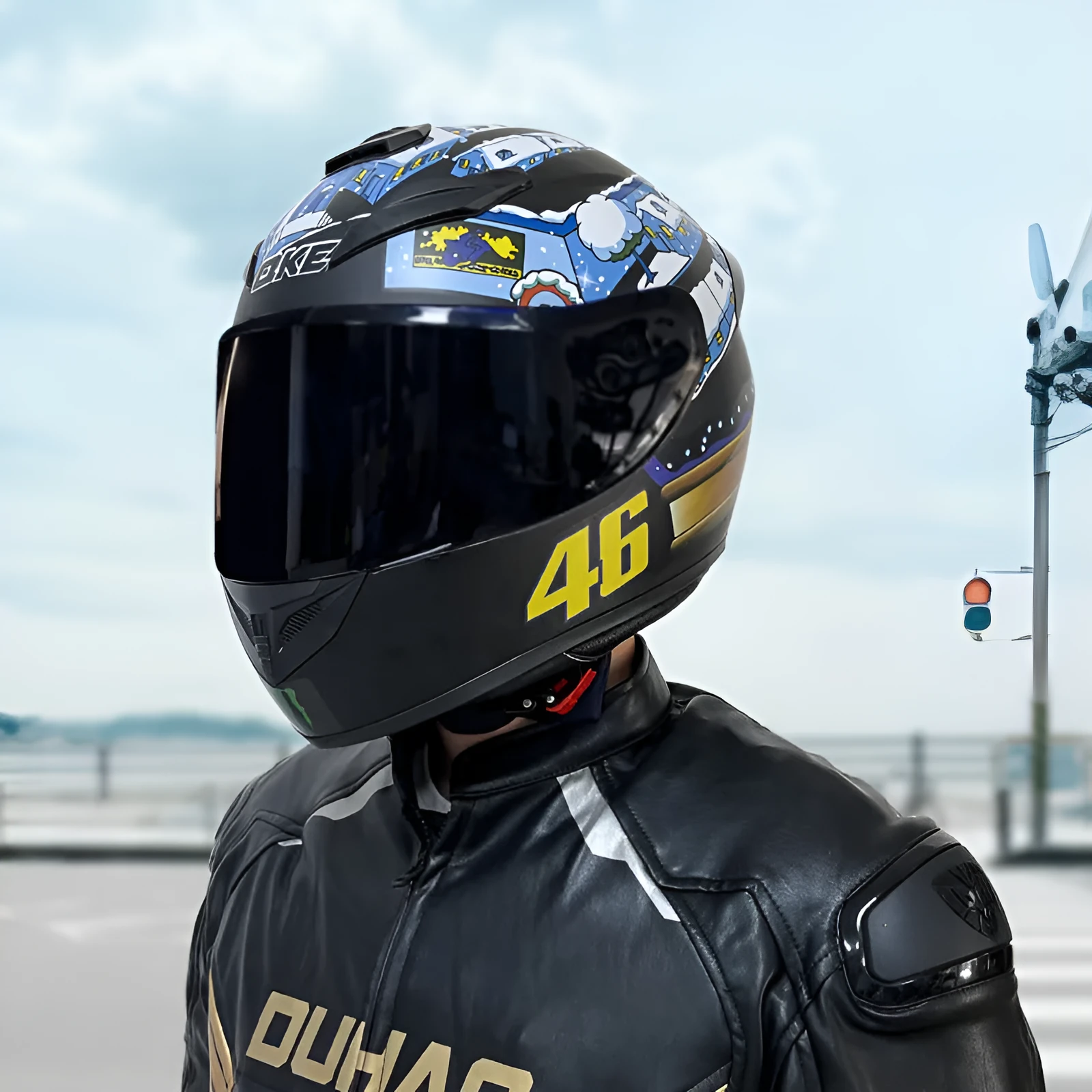 Dragon colour ABS motorcycle helmet shown in profile, suitable for men and women.