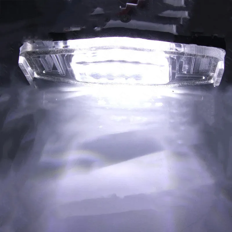 White LED licence plate light bulb for Honda Civic with plastic housing
