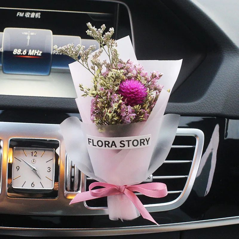 Dried flower bouquet and scented slice car air freshener set for air vents in various colours.