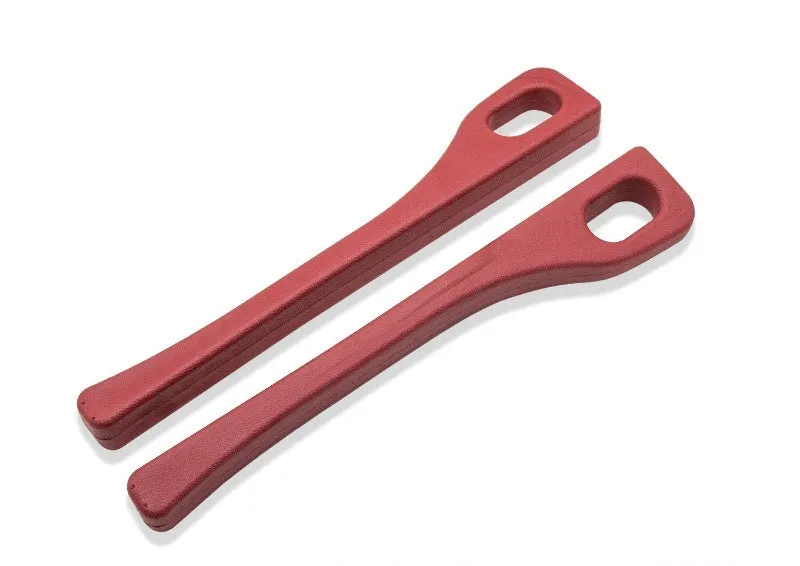 Car seat gap sealing strip in polyresin with handle for leak-proof interior protection