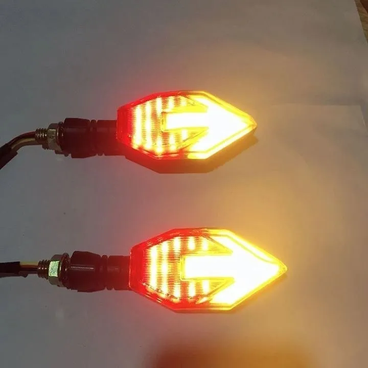 Arrow-shaped LED motorcycle turn signal lamp for 12v universal fitment